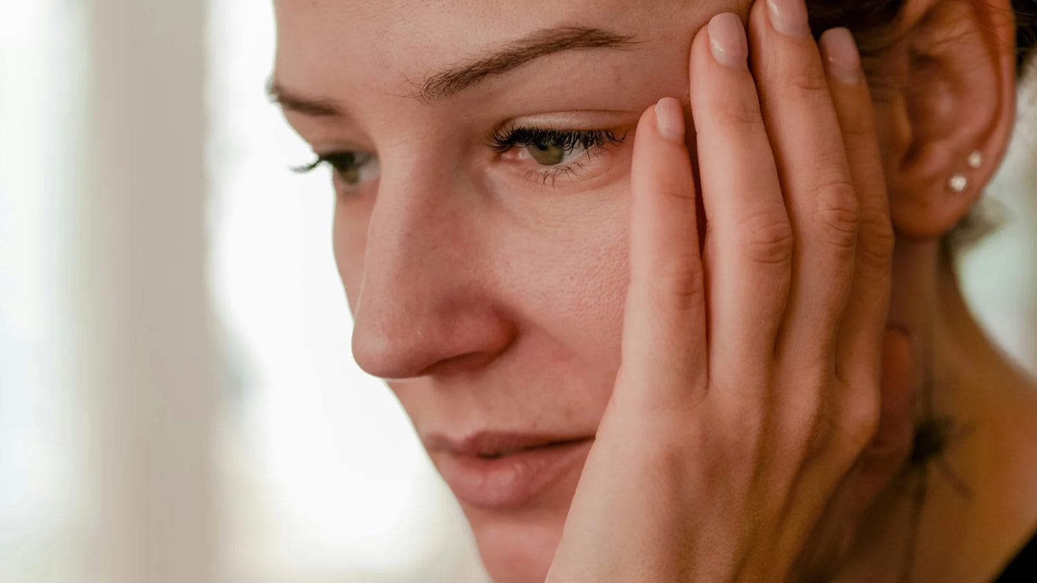 O impacto do estresse na pele: Evidências científicas e como minimizar os efeitos