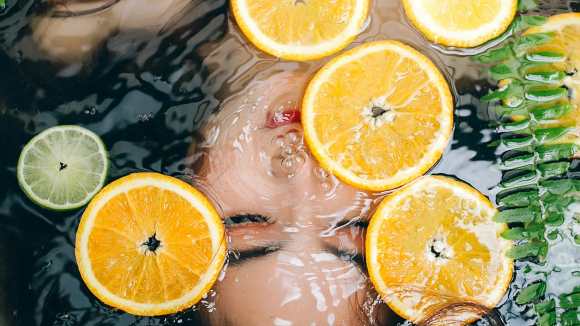 Beleza Integrativa: Como saúde, bem-estar e cuidados dermatológicos estão conectados.